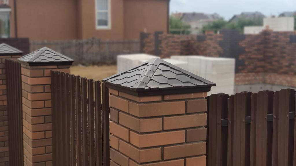 Колпак Zking Эверест Коричневый на столб 1.5х1.5 кирпича (390х390мм) в Владивостоке фото