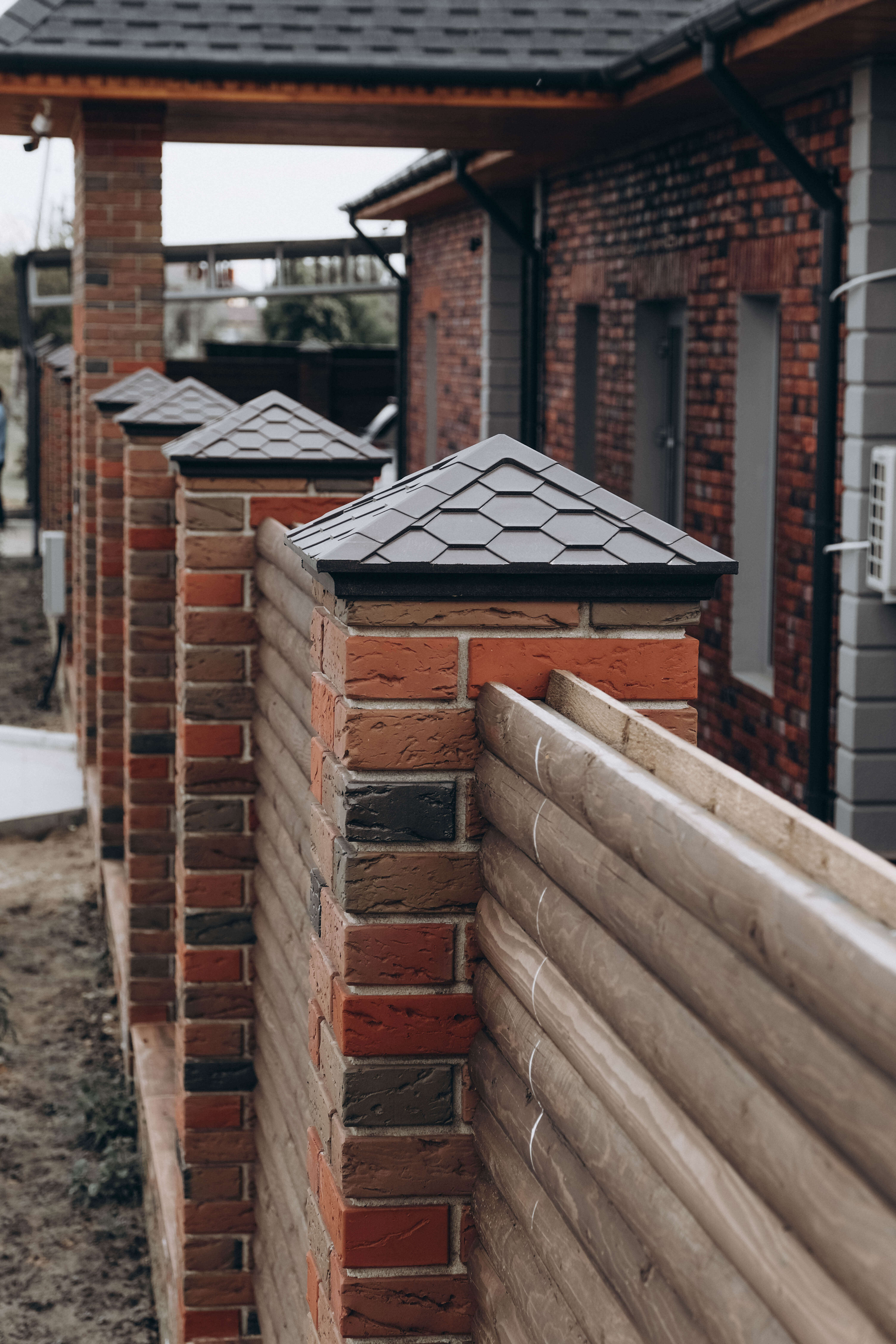 Колпак Zking Эверест Коричневый на столб 1.5х1.5 кирпича (390х390мм) в Владивостоке фото