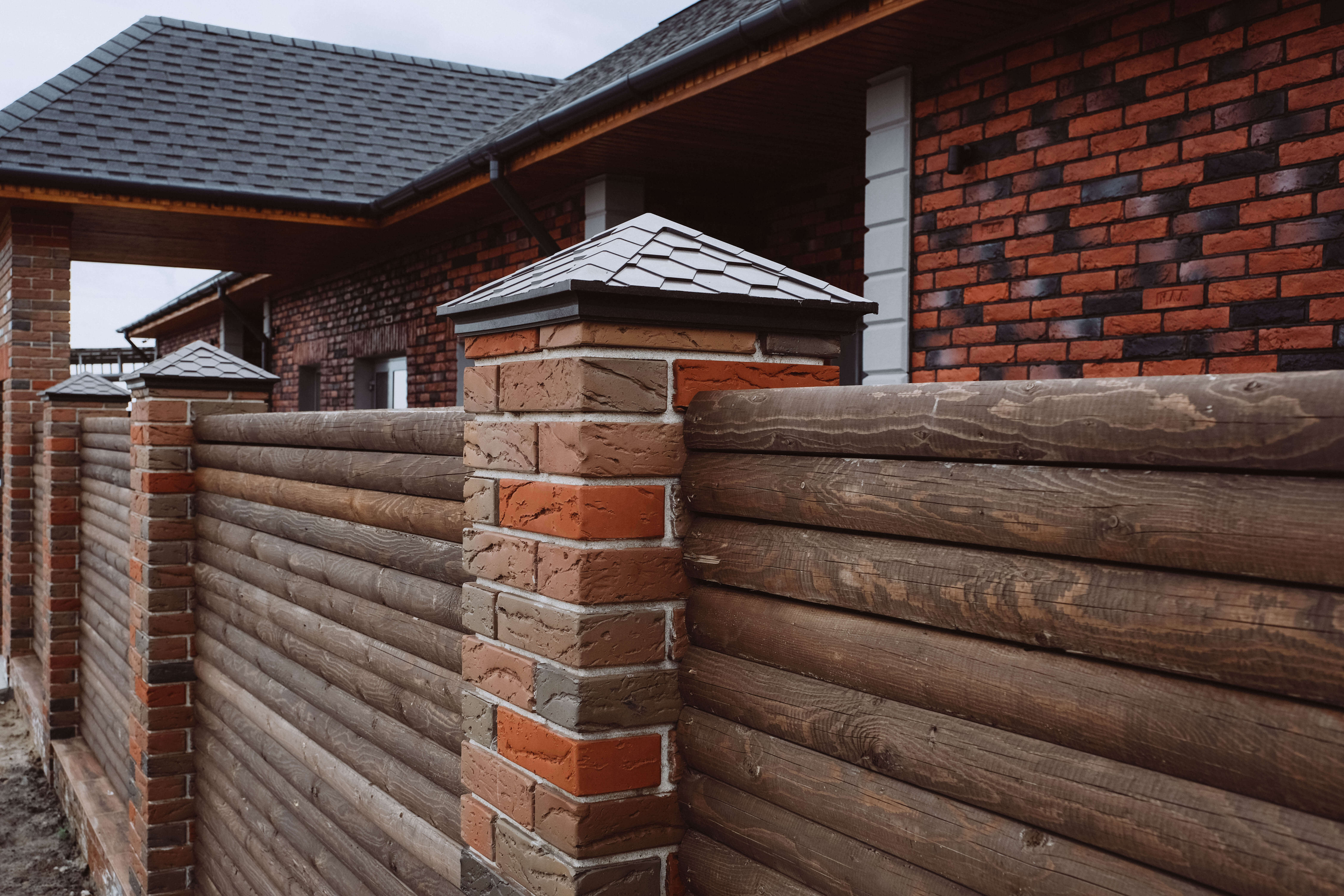 Колпак Zking Эверест Коричневый на столб 1.5х1.5 кирпича (390х390мм) в Владивостоке фото